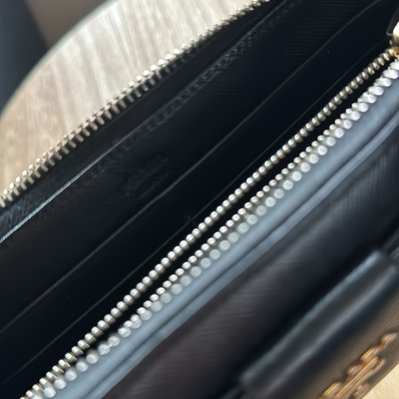 Prada Saffiano Learher Bow Zip Wallet - Picture 8 of 11